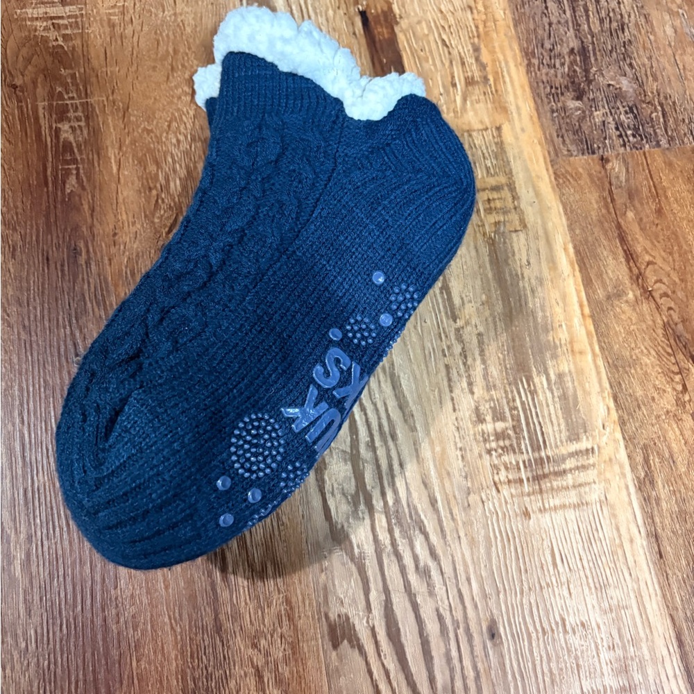 NEW Cozy Blue Cable Knit Slipper Socks